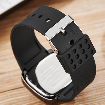 Reloj de Cuarzo para Mujer Elegante en Blanco y Negro - Image 4