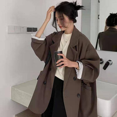 Traje Universitario con Corte Relajado y Presencia Sofisticada - Image 10