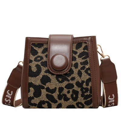 Pañuelo Cuadrado Pequeño Estampado Leopardo a Cuadros - Image 5