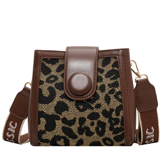 Pañuelo Cuadrado Pequeño Estampado Leopardo a Cuadros - Image 5