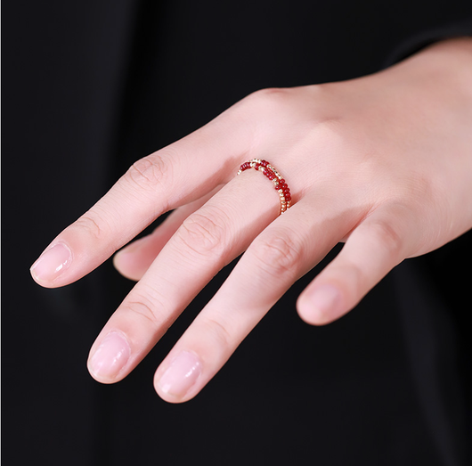 Anillo de Rubí Sangre de Paloma en Oro 18K con Doble Capa y Cierre Elástico - Image 10