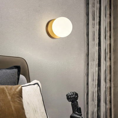 Lámpara Minimalista de Cristal para Mesita de Noche - Image 4