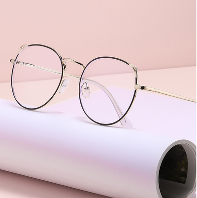 Lentes Ópticos Planos Anti Luz Azul para Mujer - Diseño Elegante Blanco - Image 5