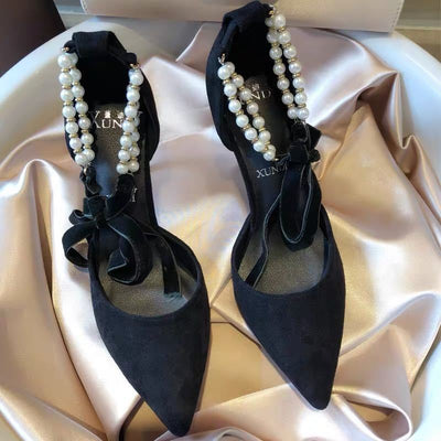 Sandalias Negras Puntiagudas con Tira de Perlas - Estilo Hada Sexy
