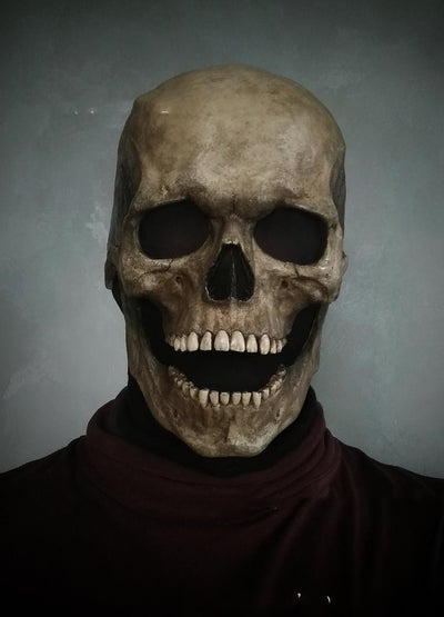 Calavera Halloween Terrorífica con Mandíbula Móvil y Luz Fluorescente - Image 12