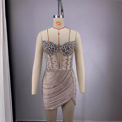 Vestido Mini Ajustado con Hombros Descubiertos y Detalles de Diamantes - Image 2