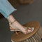 Sandalias Tacón Stiletto con Remaches - Versátiles y Elegantes