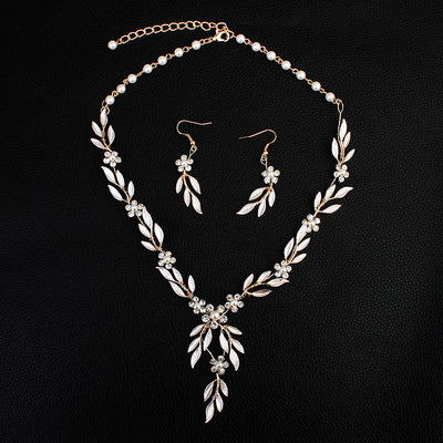 Juego de Joyas Nupcial de Tres Piezas: Aretes, Collar y Pulsera en Aleación Chapada - Image 2