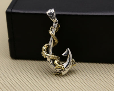 Colgante Dragón Dorado con Ancla Pirata - Joya Masculina de Acero - Image 10