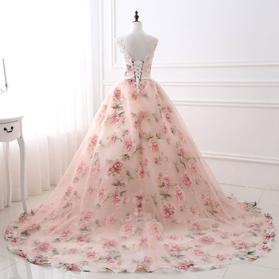 Vestido de Fiesta Elegante con Escote Corazón y Cola Larga - Image 5