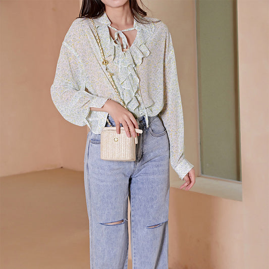 Blusa Francesa con Solapas y Estampado Floral Elegante