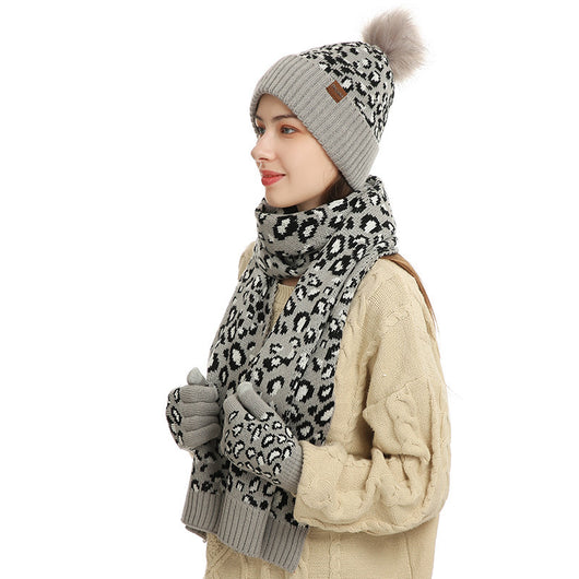 Conjunto de Abrigo: Gorro, Bufanda y Guantes de Lana Tejida - Image 13