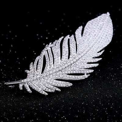 Broche de Pluma con Circones Micro Incrustados - Image 10