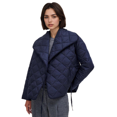 Abrigo Acolchado Azul Zafiro con Diseño Romboidal Suelto - Image 5