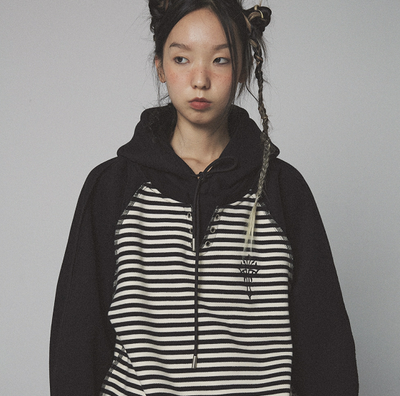 Sudadera con Capucha Falsa Dos Piezas Bordada Oversize - Image 6