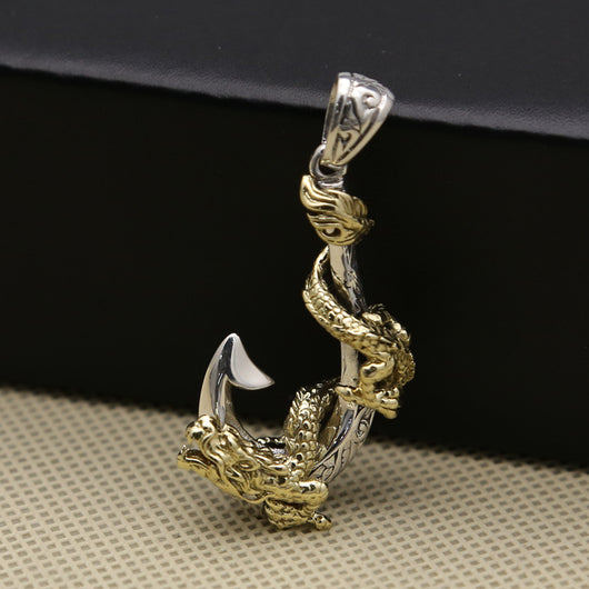 Colgante Dragón Dorado con Ancla Pirata - Joya Masculina de Acero - Image 8