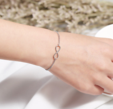 Conjunto de Joyas Infinito: Collar, Aretes y Pulsera - Image 5