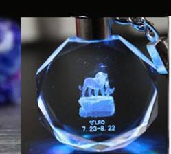 Llavero de Cristal Brillante con Colgante LED - Image 8
