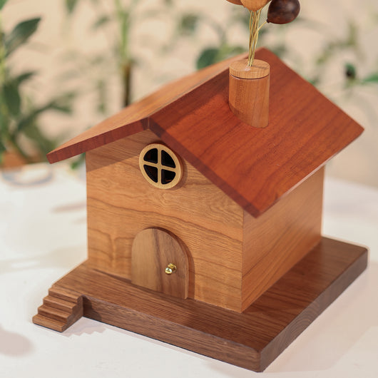 Alcancía Casa de Madera Adorable