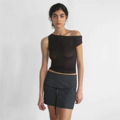 Chaleco Ajustado con Cuello Diagonal y Escote Descubierto - Image 18