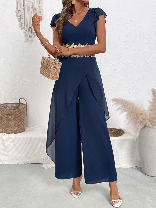 Jumpsuit Elegante con Escote en V y Detalles de Encaje - Image 11