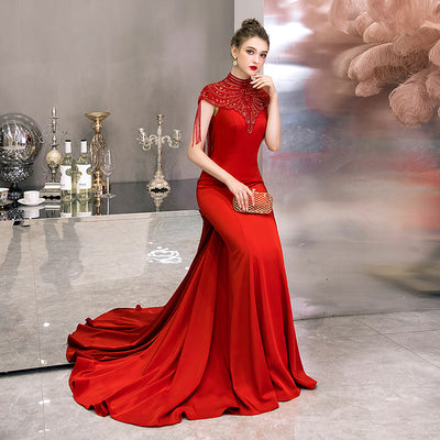 Vestido de Gala Presidencial con Detalle de Cola - Image 8