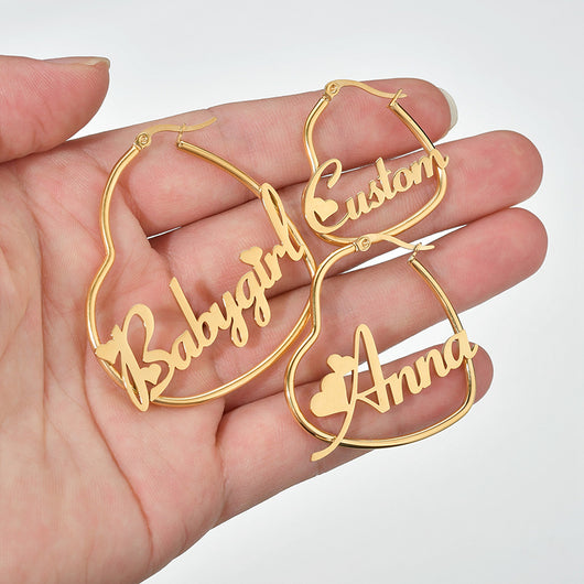 Aretes Personalizados de Corazón Melocotón con Iniciales en Alfabeto Inglés