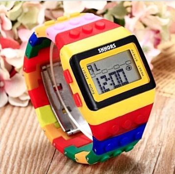 Reloj Digital con Diseño de Bloques de Construcción - Image 11