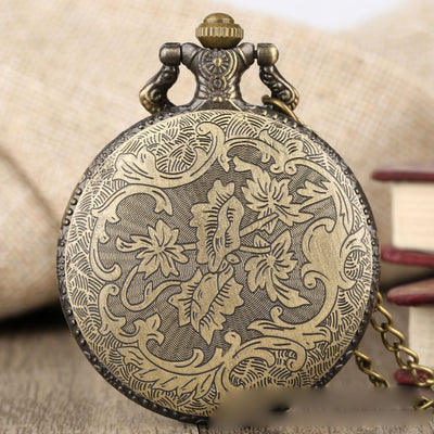 Reloj de Bolsillo Vintage Grande con Patrón de Caballo y Cuarzo - Image 4