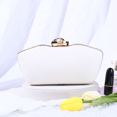 Bolso de Noche Elegante con Cuentas y Cierre Seguro - Image 4