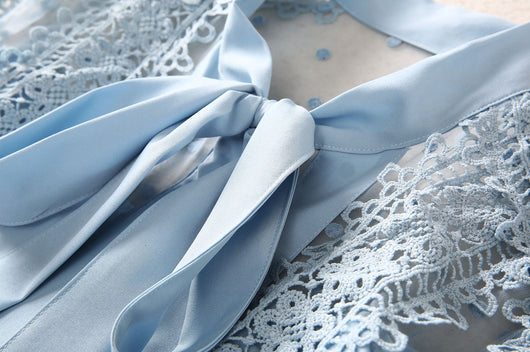 Vestido Largo de Manga Larga con Parches de Lunares y Mesh Calado - Image 18