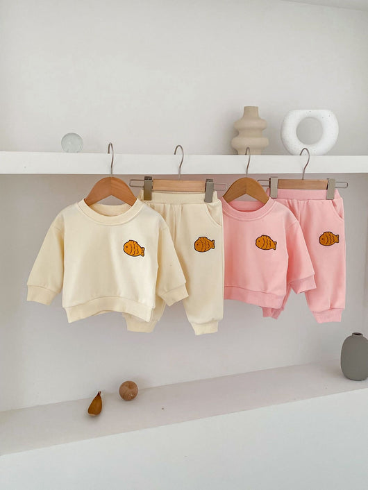 Conjunto de Pantalón y Suéter con Pez Bordado - Image 12