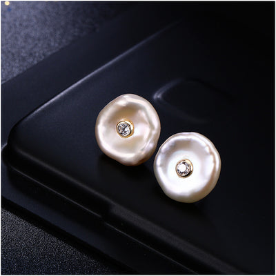 Aretes de Circón con Diseño de Concha - Image 5