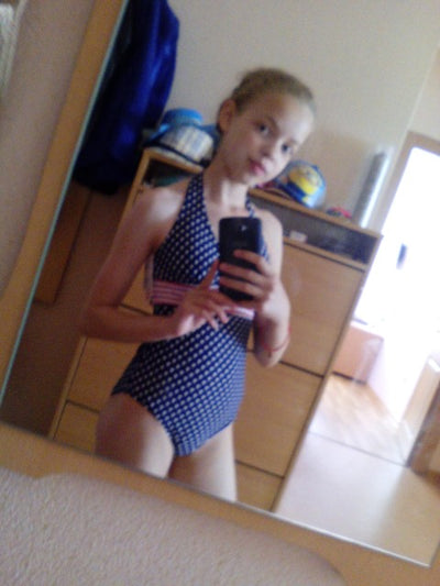 Traje de Baño Infantil Lunares - Image 11