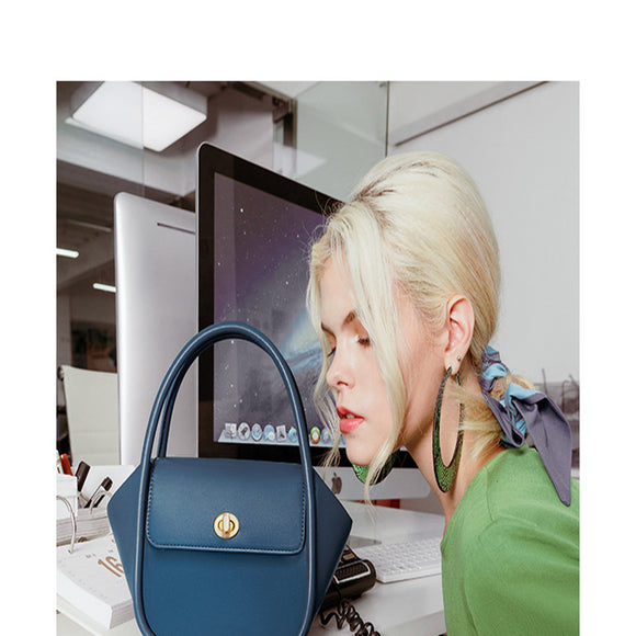 Bolso Tote de Cuero con Ala Cruzada