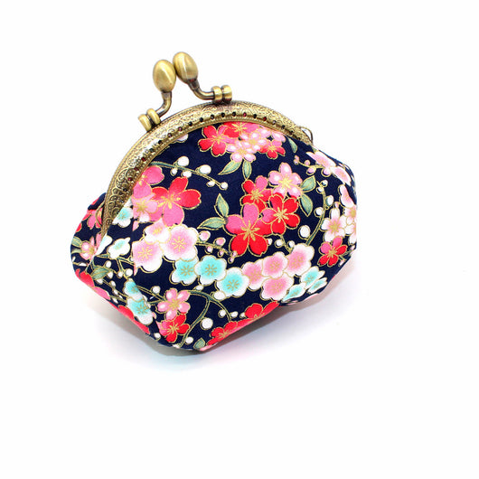 Monedero Artesanal de Tela Japonesa Estampada con Detalles en Oro - Image 27