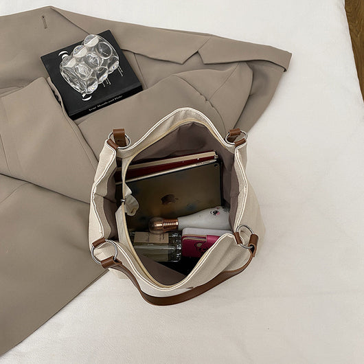 Bolsa Tote Commuter de Gran Capacidad con Compartimento Lateral - Image 4