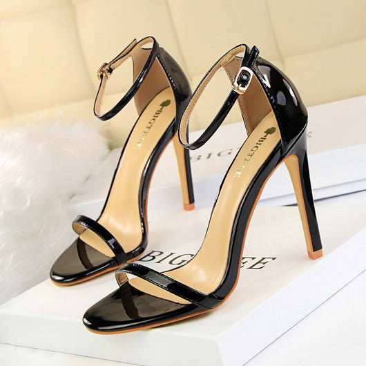 Sandalias de Tacón Alto en Charol Brillante para Verano - Image 12