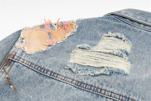 Chaqueta Denim con Costuras de Encaje y Detalles Rotos - Image 23