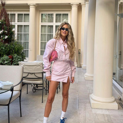 Traje Ejecutivo Mujer: Blusa Rayada con Cuello Solapa y Falda Entallada - Image 11