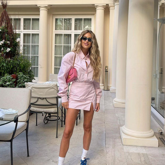 Traje Ejecutivo Mujer: Blusa Rayada con Cuello Solapa y Falda Entallada - Image 11