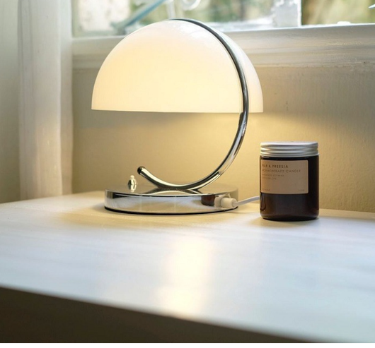 Lámpara de Escritorio Estilo Retro Futurista - Luz Moderna para Sala, Oficina y Dormitorio - Image 9