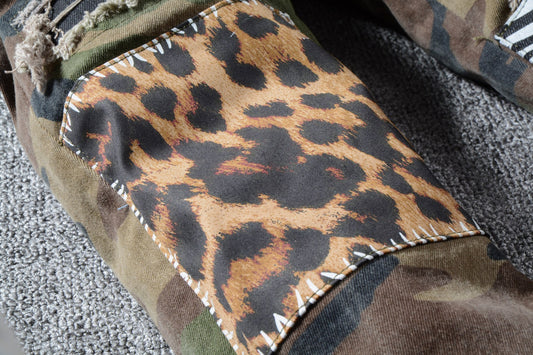 Pantalones Holgados con Parche Estampado - Image 2