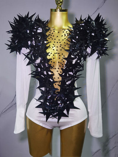 Jumpsuit Dorado con Hombreras Acolchadas y Estrella Tridimensional - Image 7