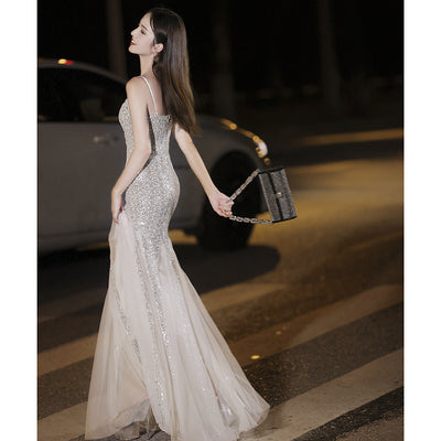 Vestido de Fiesta Cola de Pez en Plata - Image 3