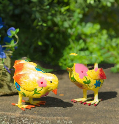 Gallina Decorativa de Metal Pintado a Mano - Image 3