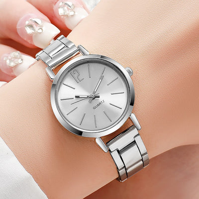Conjunto de Reloj Minimalista y Pulseras Versátiles para Mujer - Image 4