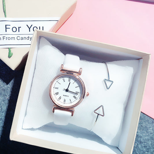 Reloj de cuarzo con esfera pequeña y pulsera triangular - Image 2