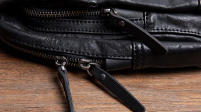 Bolso Pecho Cuero Genuino para Hombre - Diseño Moderno y Funcional - Image 12
