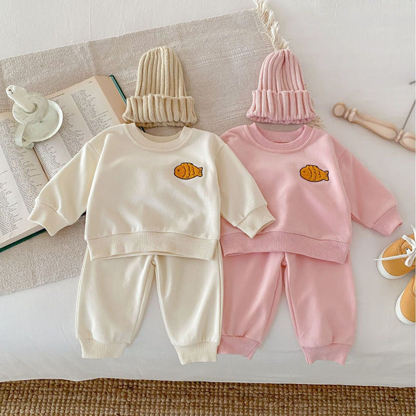 Conjunto de Pantalón y Suéter con Pez Bordado